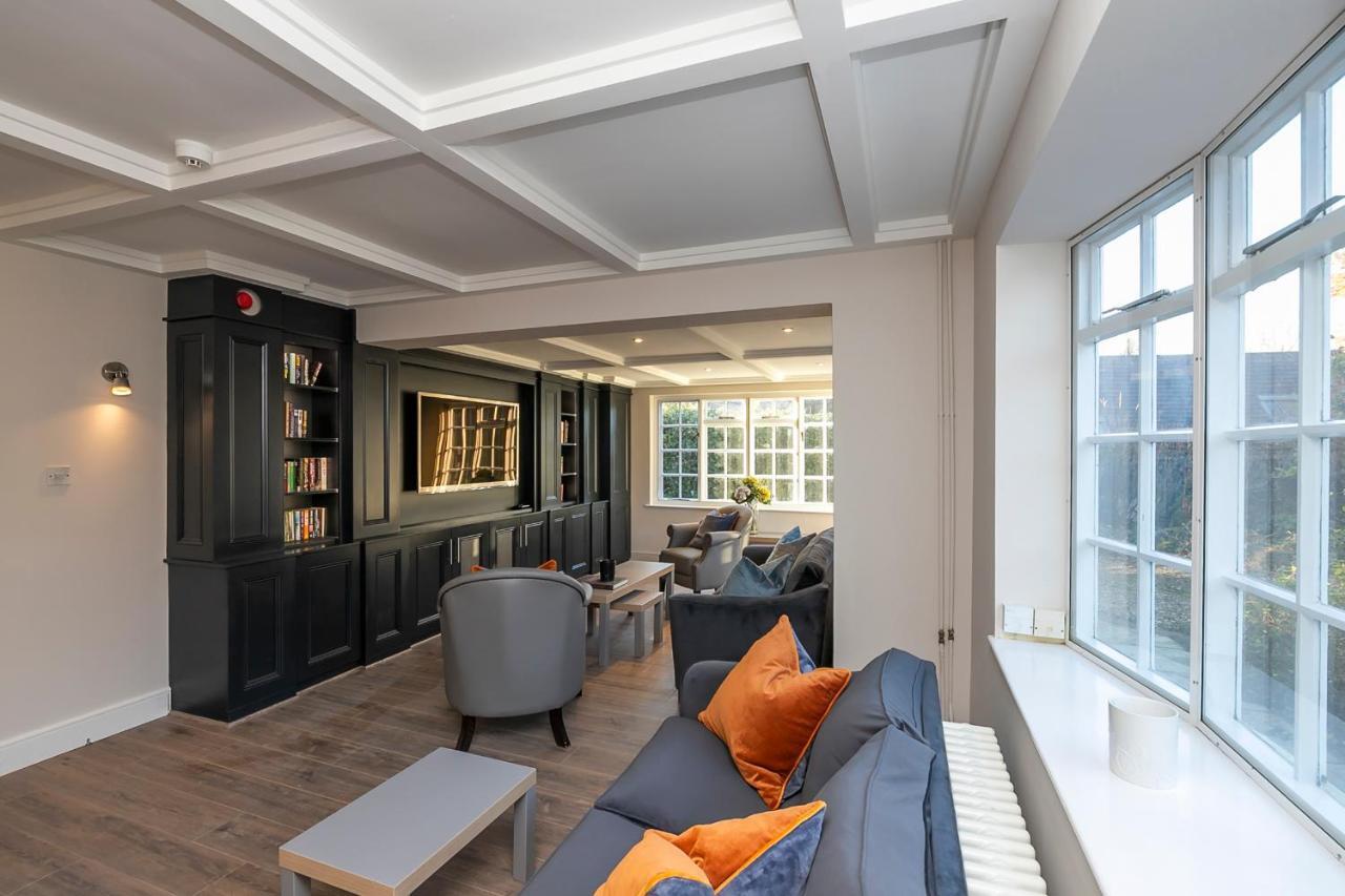 Pages Hotel And Guesthouse Harlow Zewnętrze zdjęcie