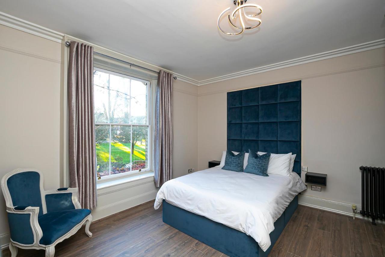 Pages Hotel And Guesthouse Harlow Zewnętrze zdjęcie
